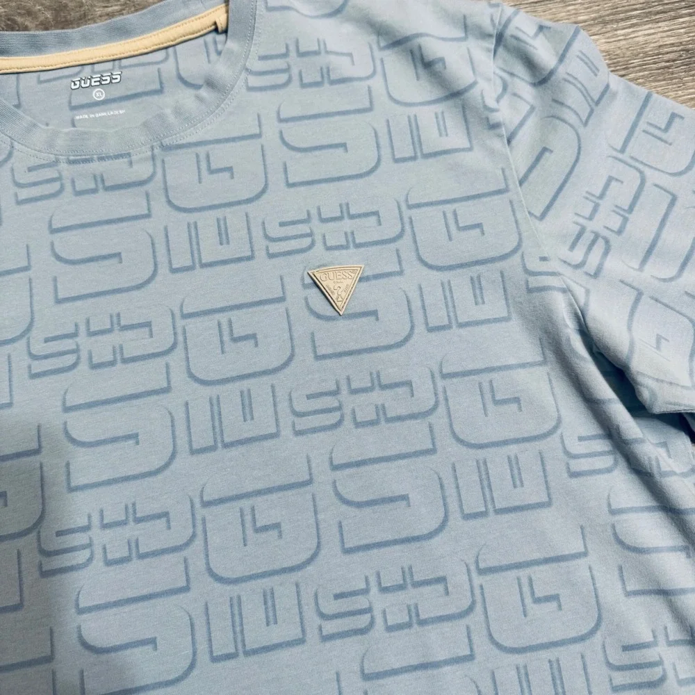 Guess Mens Active Nimbus T-Shirt XL Light Blue Logo Print Crew Neck Short Sleeve - Picture 3 of 12
